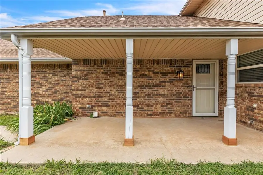 3816 Windswest Court, Oklahoma City, OK 73179 - Image #3