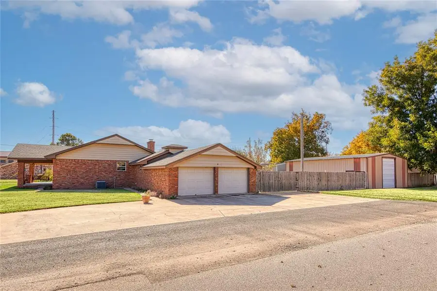 519 N Peace Avenue, Elk City, OK 73644 - Image #2