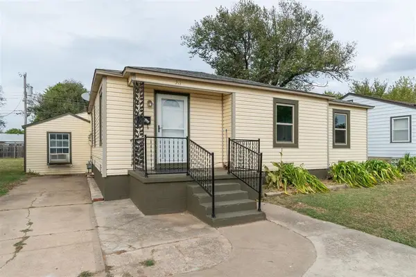 311 E Grumman Drive, Midwest City, OK 73110