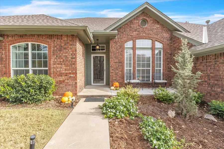804 N Creek Drive, Edmond, OK 73034 - Image #2