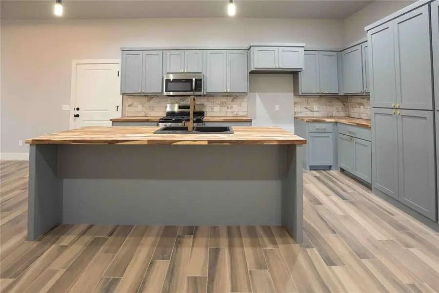 1732 NE 16th Street, Oklahoma City, OK 73117 - Image #3