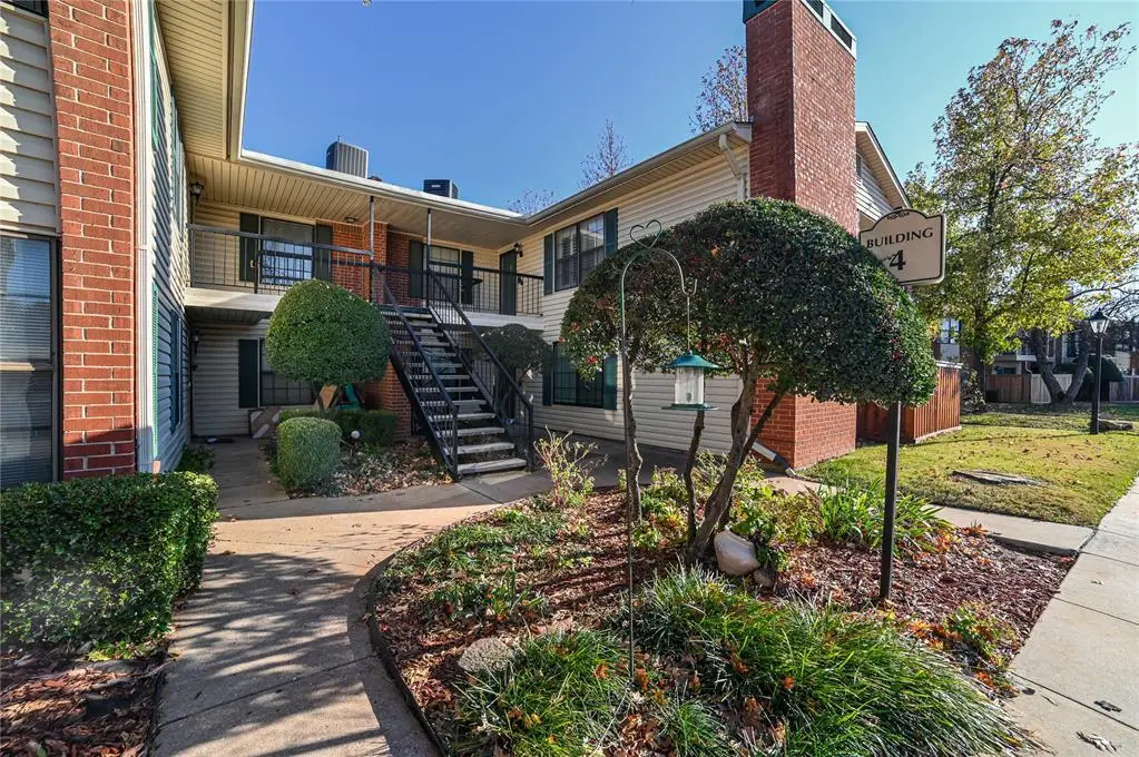 4400 Hemingway Drive #215, Oklahoma City, OK 73118 - Image #1