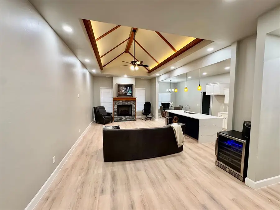 14920 Winoma Drive, Oklahoma City, OK 73142 - Image #2