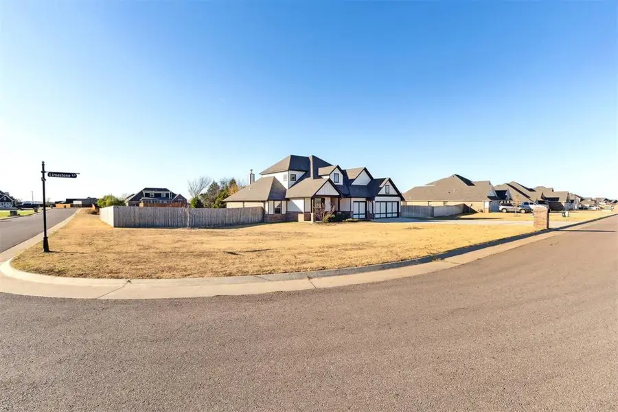 13831 Limestone Lane, Edmond, OK 73025 - Image #3