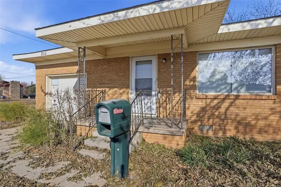 711 W Martha Street, Altus, OK 73521 - Image #3