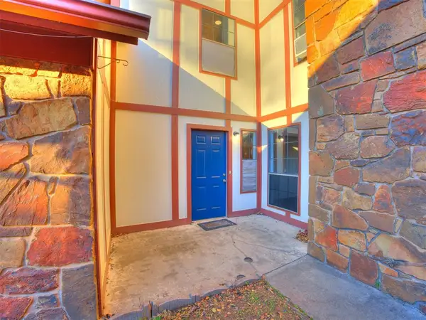 728 Rockridge Circle, Edmond, OK 73034