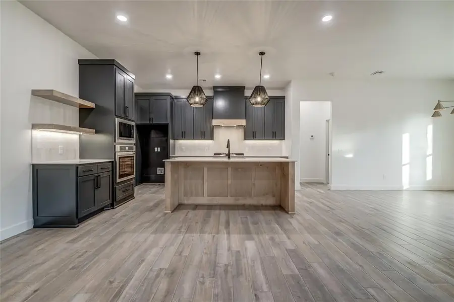 10401 Two Lakes Drive, Yukon, OK 73099 - Image #2