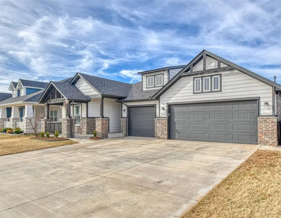 805 Firefork Avenue, Yukon, OK 73099 - Image #2