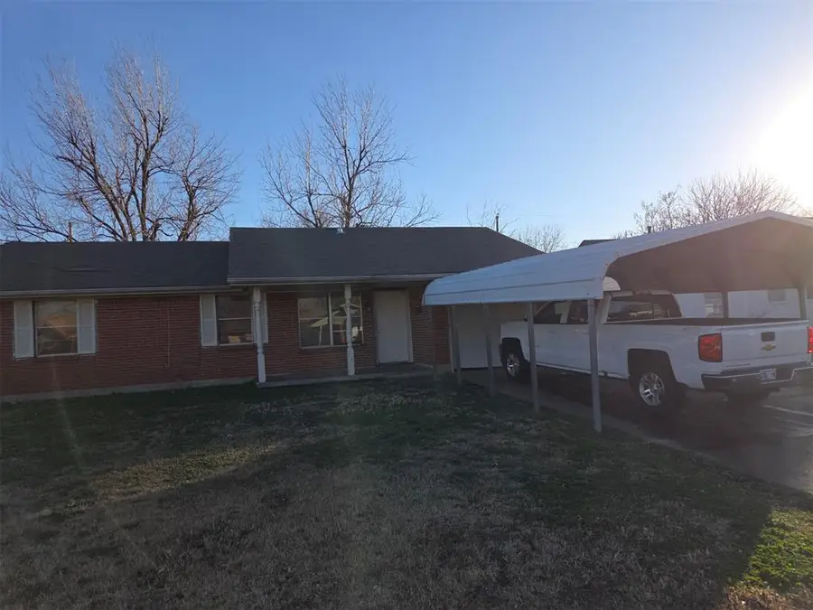 936 SW 2nd Street, Moore, OK 73160 - Image #2