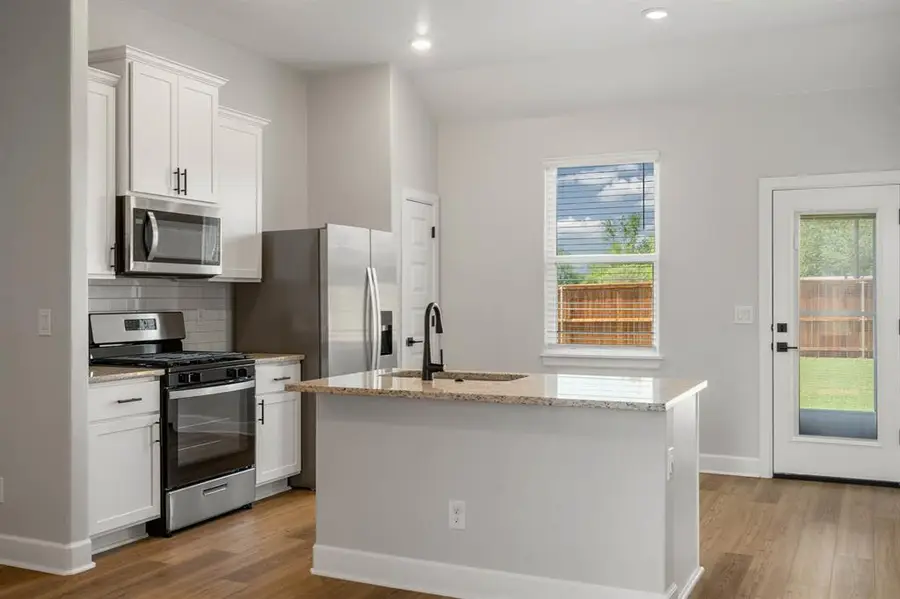 3116 Aidyn Court, Yukon, OK 73099 - Image #2