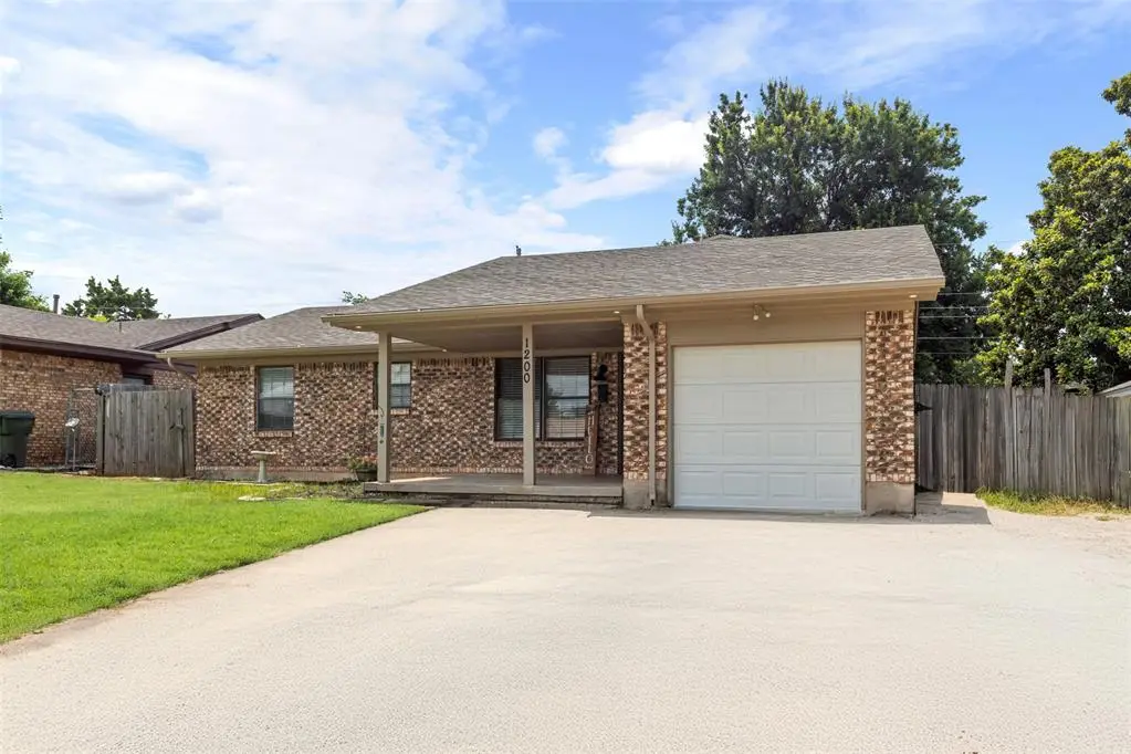 1200 W Woodlane Drive, Midwest City, OK 73110 - Image #1