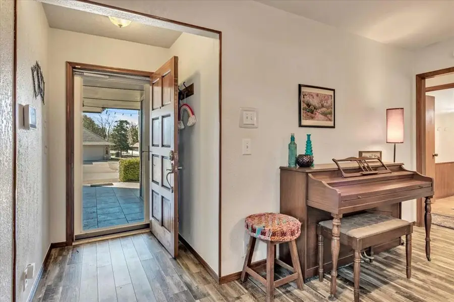 1923 E Lakeside Terrace, Mustang, OK 73064 - Image #3