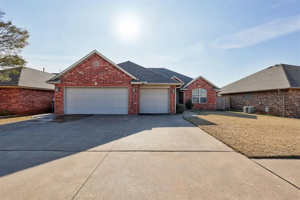 11720 SW 18th Street, Yukon, OK 73099 - Image #1