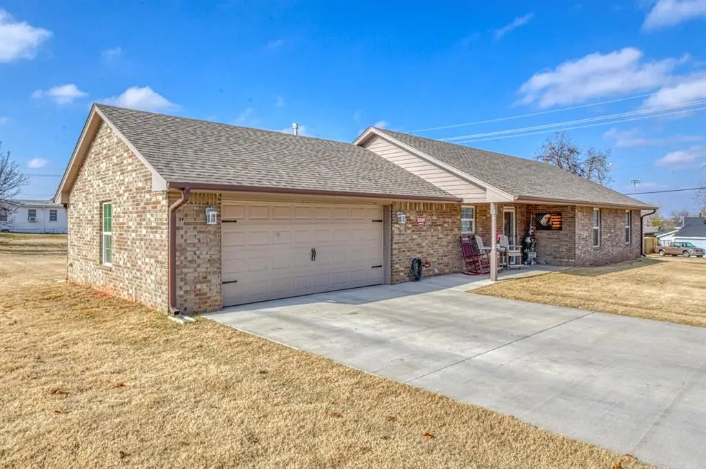 2326 S 22nd Street, Chickasha, OK 73018 - Image #1