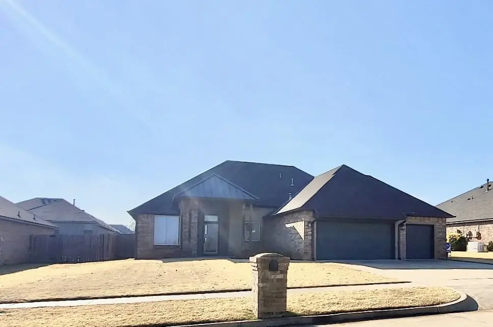 412 E Atlanta Terrace, Mustang, OK 73064 - Image #1