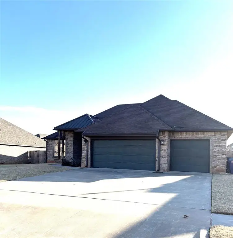 412 E Atlanta Terrace, Mustang, OK 73064 - Image #2