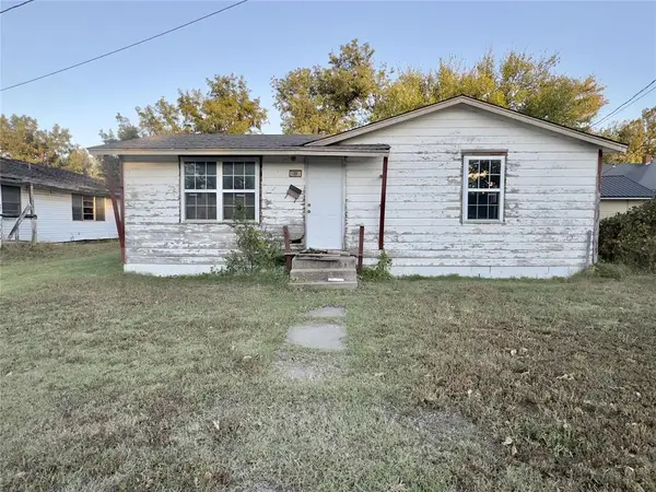210 N Byers Avenue, Mangum, OK 73554