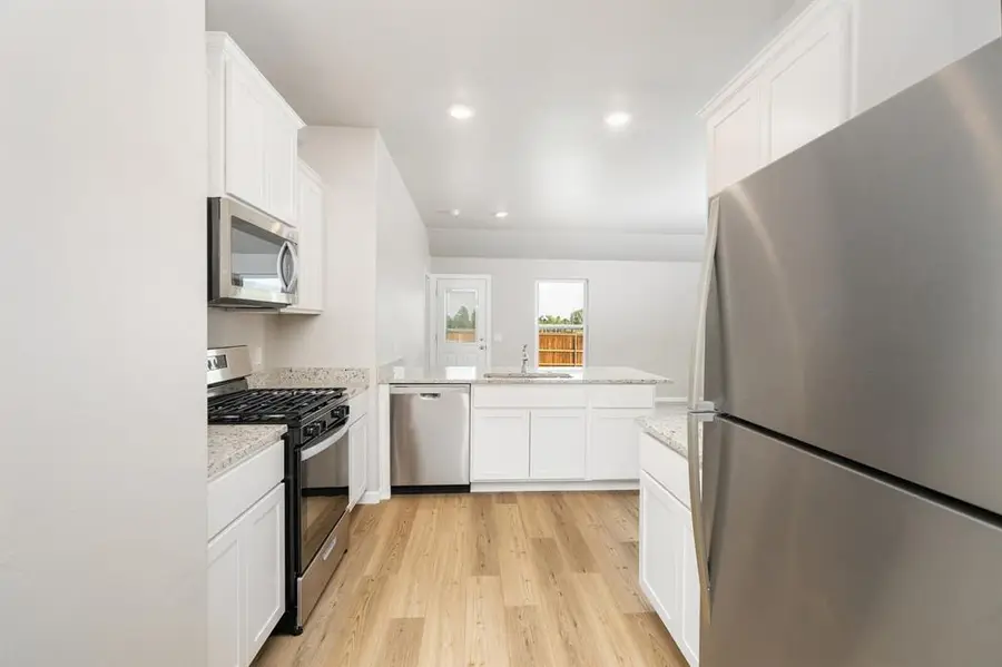 737 Luna Way, Tuttle, OK 73089 - Image #3