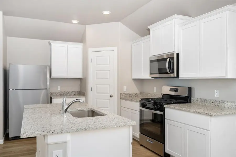 736 Luna Way, Tuttle, OK 73089 - Image #3