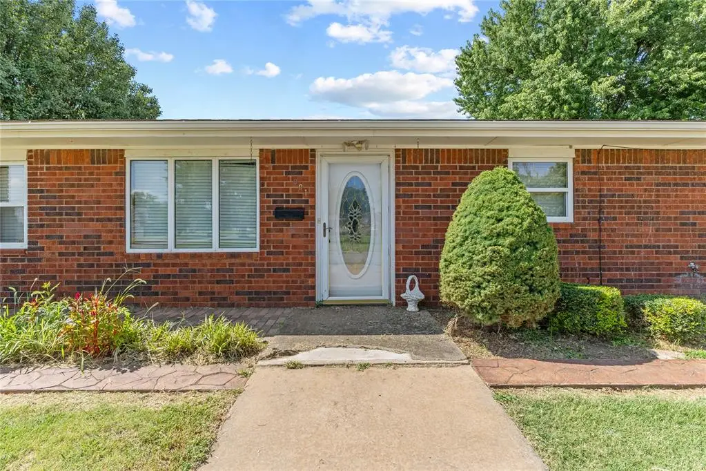 301 W Locust Street, Fairview, OK 73737 - Image #1