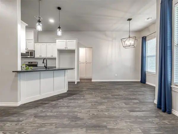 972 Tim Holt Drive, Harrah, OK 73045