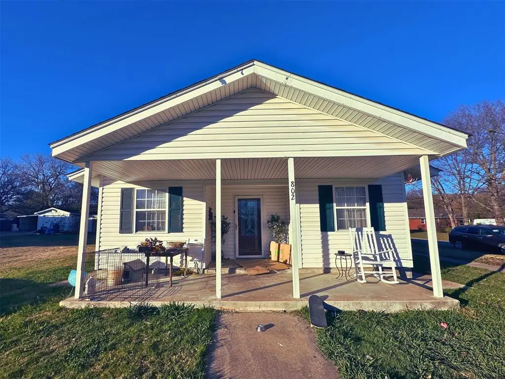 802 W Gentry Avenue, Henryetta, OK 74437 - Image #1