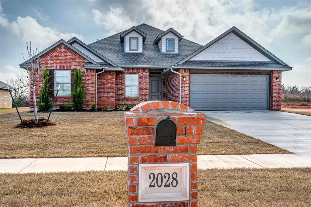 2028 W Crossbow Way, Mustang, OK 73064 - Image #1