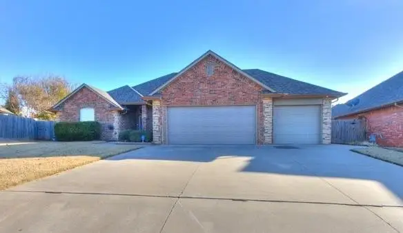 2632 SE 7th Street, Moore, OK 73160 - Image #2