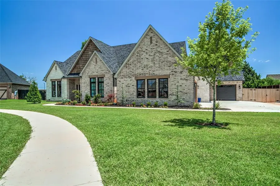 4716 Spring Manor Court, Edmond, OK 73025 - Image #2
