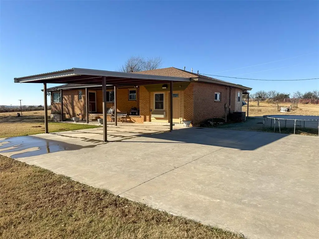 8020 County Road 1110, Lookeba, OK 73053 - Image #1
