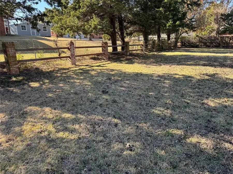 107 Oakwood Street, Pauls Valley, OK 73075 - Image #2