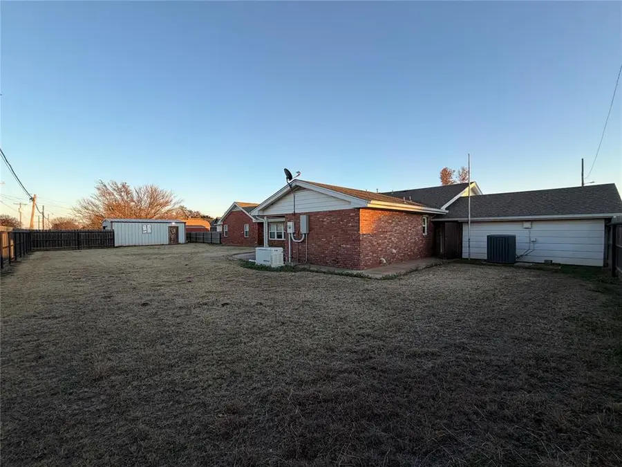 705 E Whitmer, Sentinel, OK 73664 - Image #3