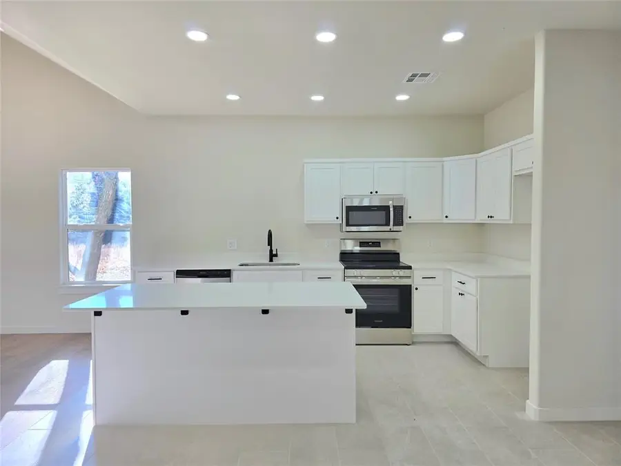 1701 E Mcgill Circle, Eufaula, OK 74432 - #3