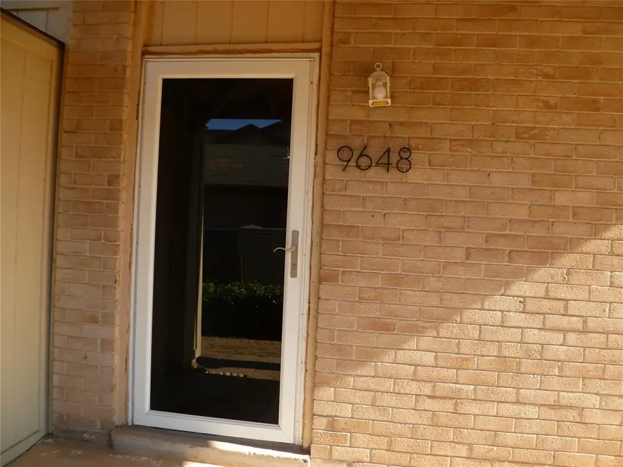 9648 Hefner Village Boulevard, Oklahoma City, OK 73162 - Image #2