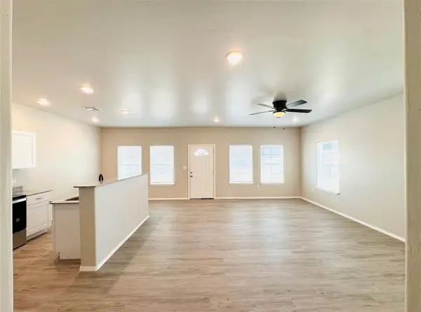 300 NW 122nd Street #A & B, Oklahoma City, OK 73114