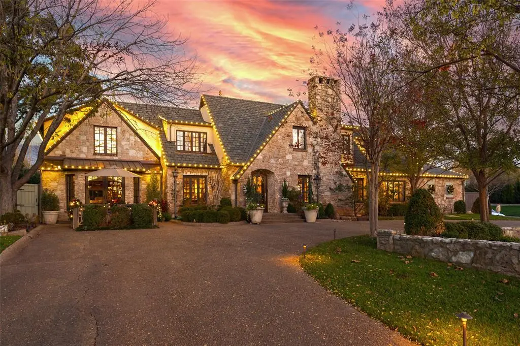 6638 Avondale Drive, Nichols Hills, OK 73116 - Image #1