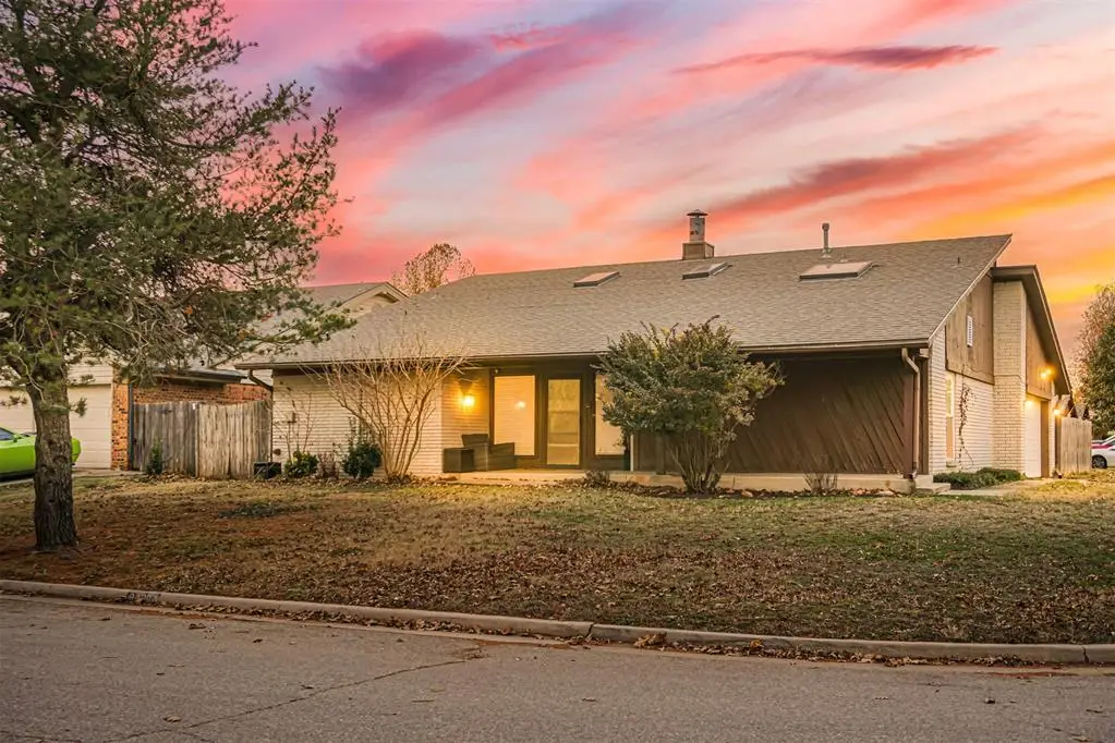 9025 N Shannon Avenue, Oklahoma City, OK 73132 - Image #1