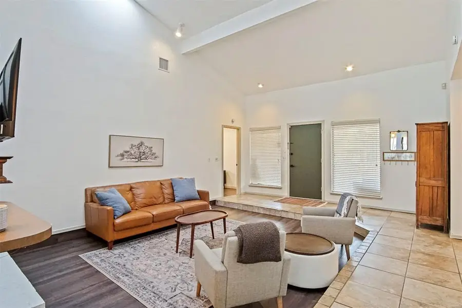 9025 N Shannon Avenue, Oklahoma City, OK 73132 - Image #3