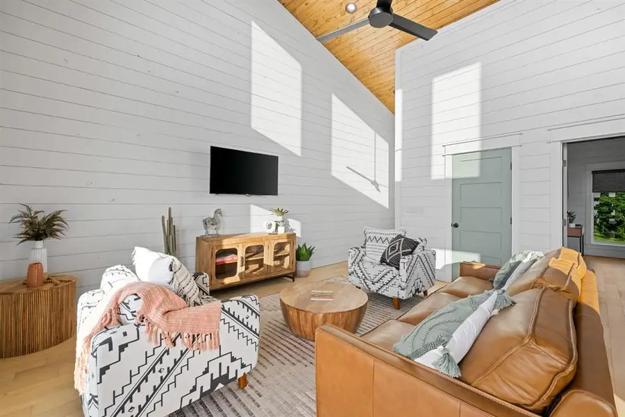 99 Hickory Springs Trail, Broken Bow, OK 74728 - Image #2