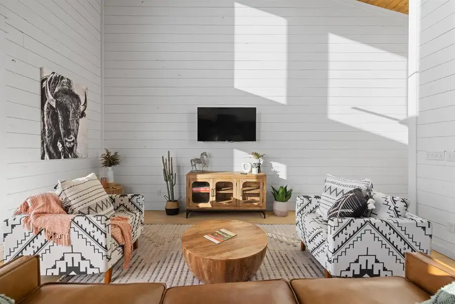 99 Hickory Springs Trail, Broken Bow, OK 74728 - Image #3