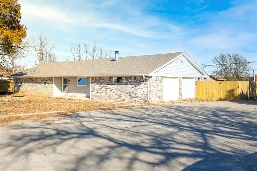 1319 N Cook, Cordell, OK 73632 - Image #2