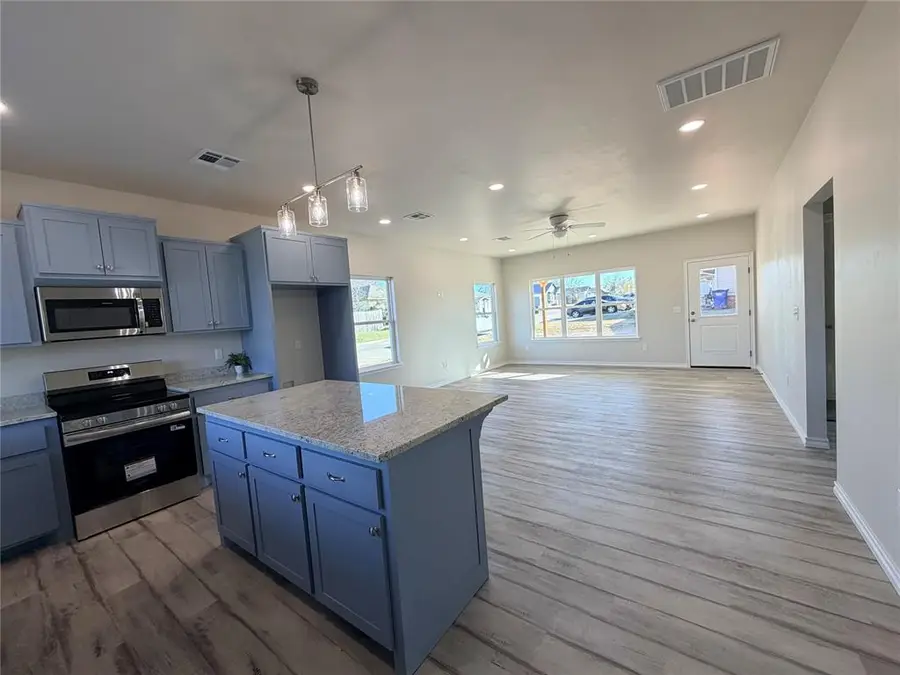 801 W Franklin Street, Shawnee, OK 74804 - Image #3