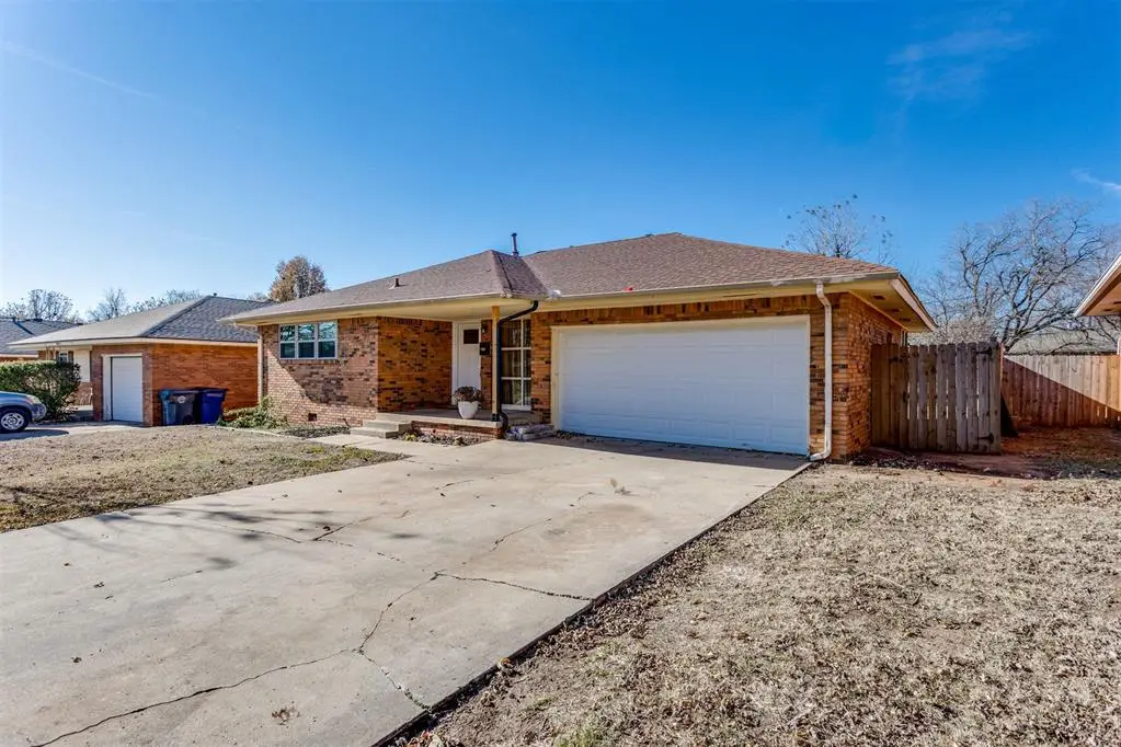 10817 N Utica Drive, The Village, OK 73120 - Image #1