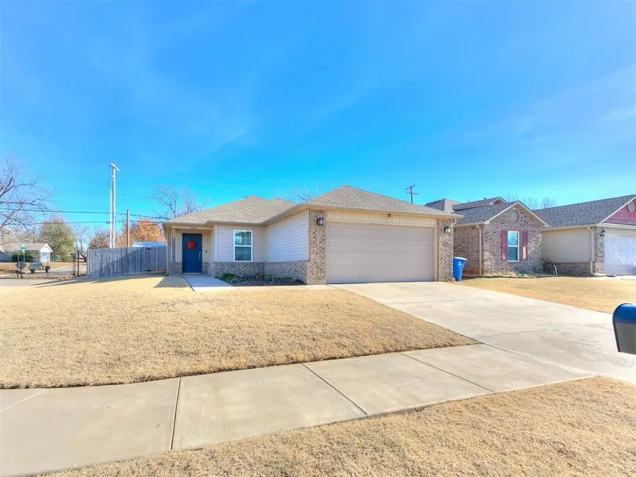10144 Wimbledon Court, Nichols Hills, OK 73120 - Image #2