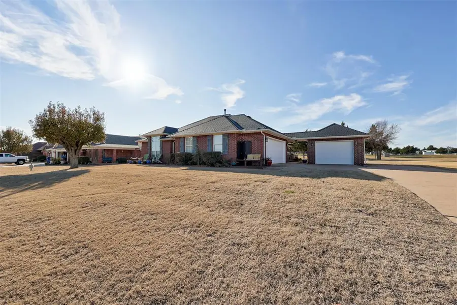 507 N Hogan Avenue, Guthrie, OK 73044 - Image #2