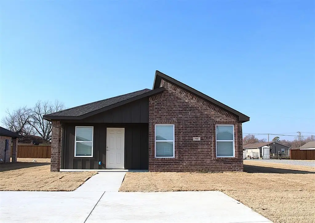 733 Elm Street, Seminole, OK 74868 - #1
