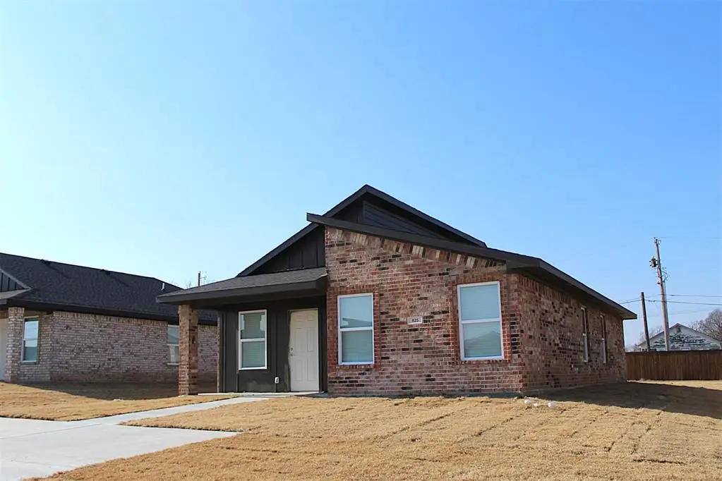 825 Elm Street, Seminole, OK 74868 - Image #1