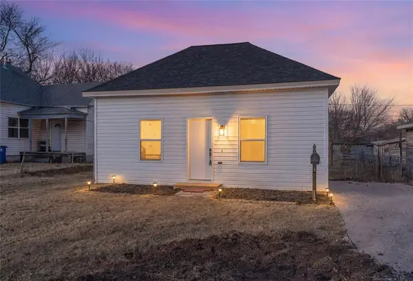 1208 W Logan Avenue, Guthrie, OK 73044