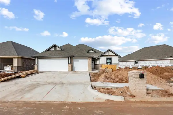 12505 Dolche Vita Drive, Yukon, OK 73099