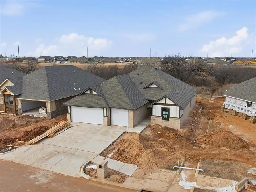 12505 Dolche Vita Drive, Yukon, OK 73099 - Image #2